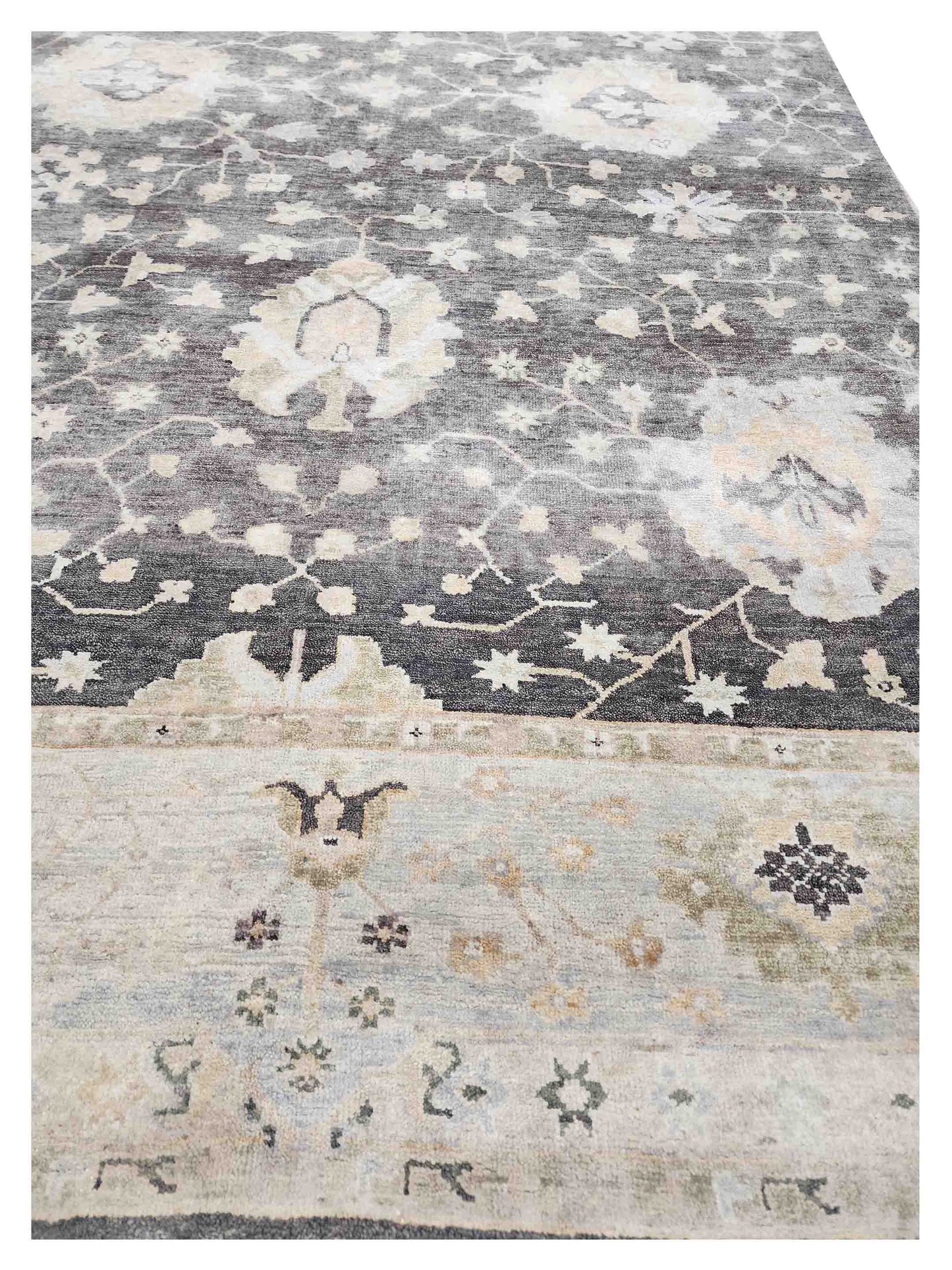 Artisan Julie  Charcoal Ivory Traditional Knotted Rug