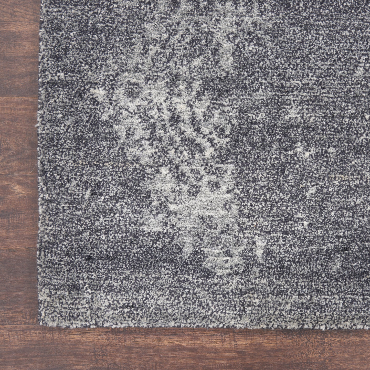 Nourison Home Silk Shadows SHA14 Graphite  Transitional Knotted Rug