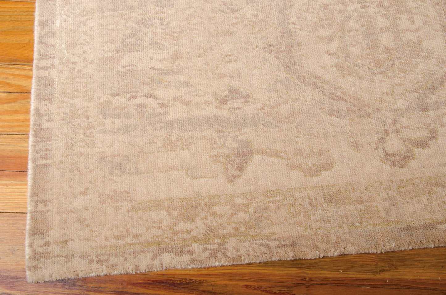 Nourison Home Silken Allure SLK15 Sand  Traditional Loom Rug