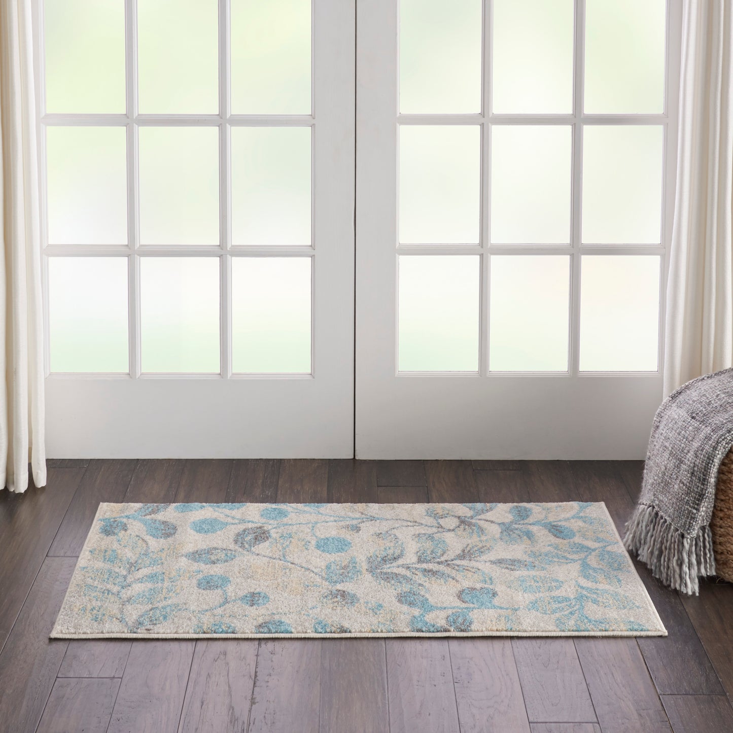 Nourison Home Tranquil TRA03 Ivory Turquoise  Contemporary Machinemade Rug