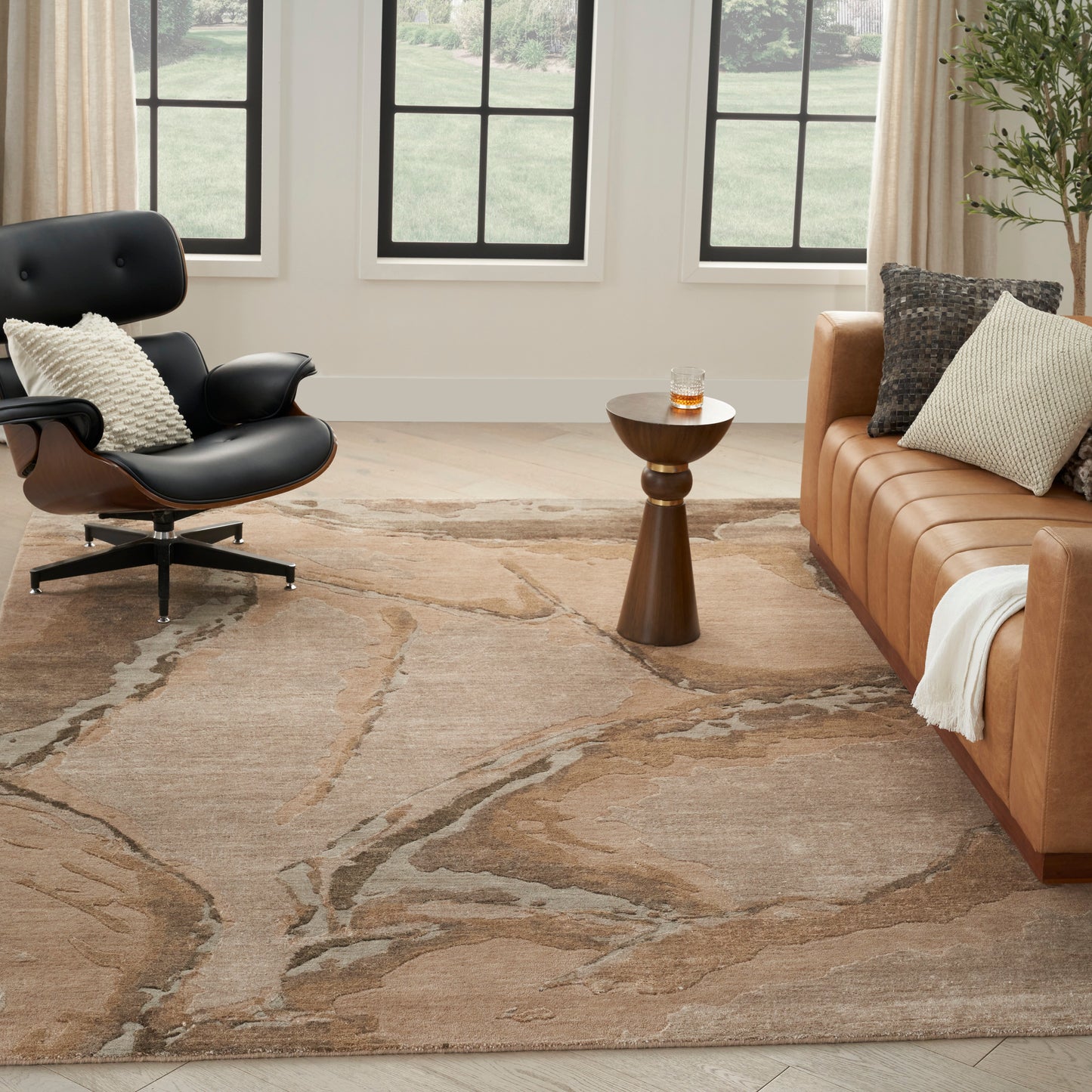 Nourison Home Silk Shadows SHA24 Beige Silver  Contemporary Knotted Rug